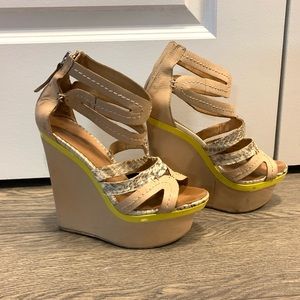 L.A.M.B. GWEN STEFANI JENELLE platform nude